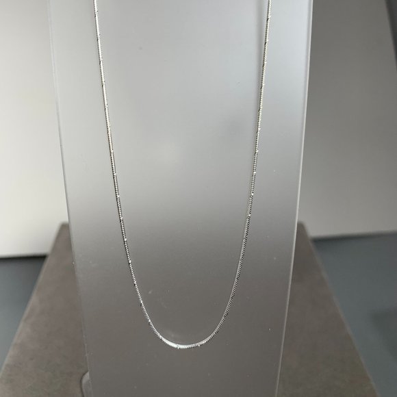 NEW 18" Real Solid Silver (not plated) Diamond Cut Snake Chain - Picture 7 of 7